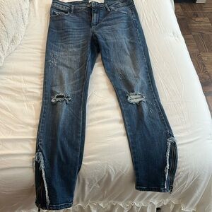 Hidden blue ripped jeans